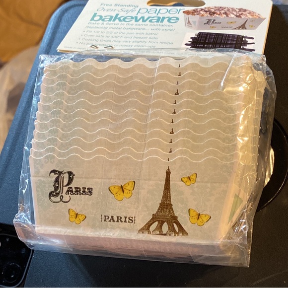 Buttercream conserve paper bakeware 1-3/5”x1-3/5”  & 3-1/5”x 1-1/5” x 1-2/5” - Picture 2 of 11